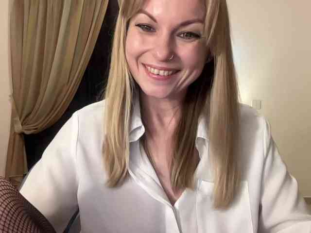 LilithNewdawn webcam