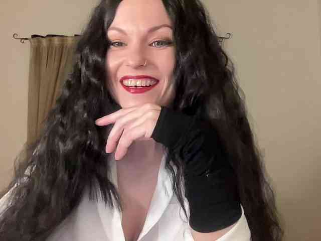 LilithNewdawn webcam