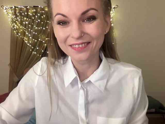 LilithNewdawn webcam