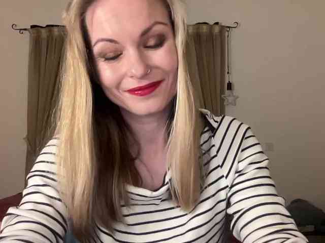 LilithNewdawn webcam