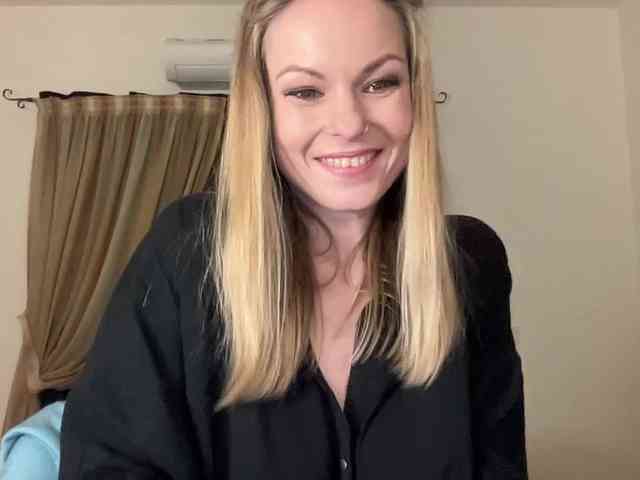 LilithNewdawn webcam