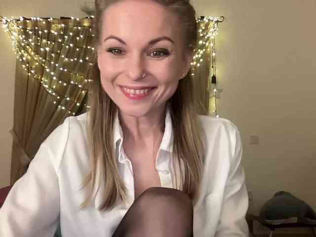 LilithNewdawn webcam