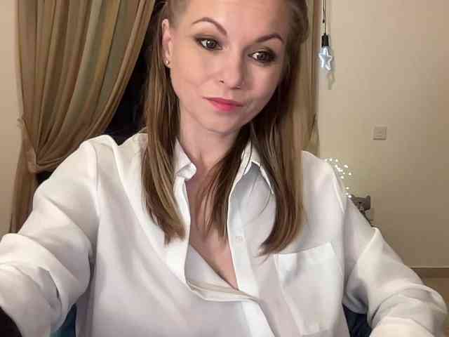 LilithNewdawn webcam