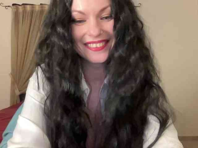 LilithNewdawn webcam