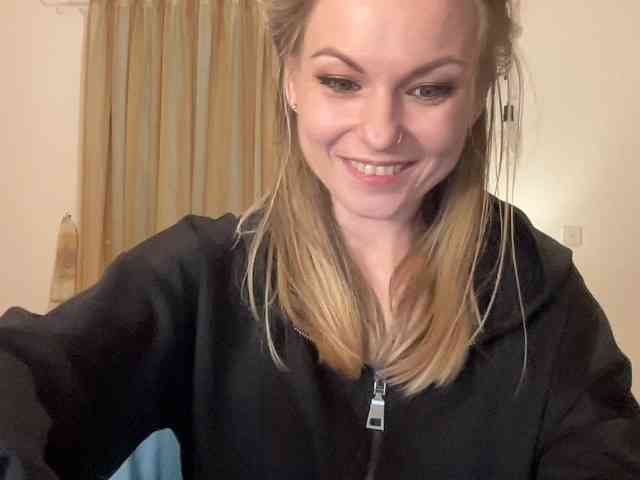 LilithNewdawn webcam