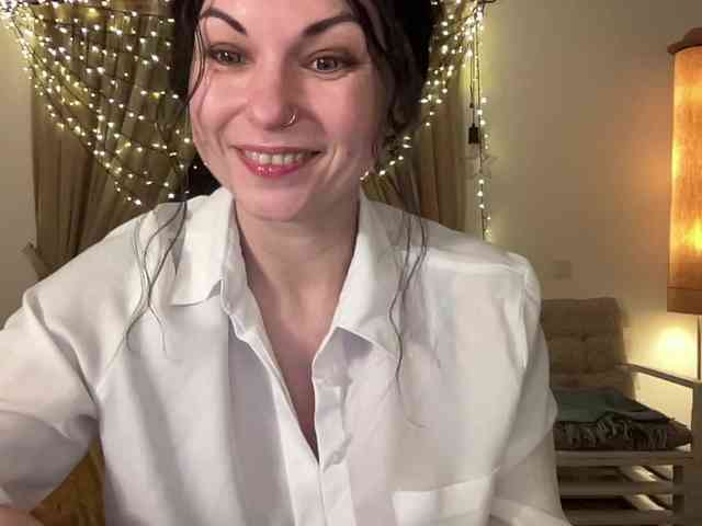 LilithNewdawn webcam