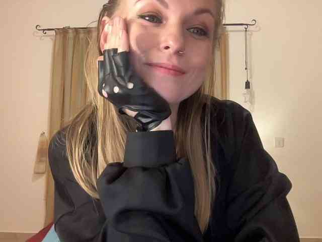 LilithNewdawn webcam