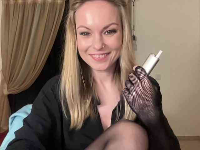 LilithNewdawn webcam