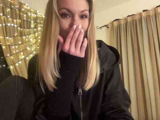 LilithNewdawn webcam