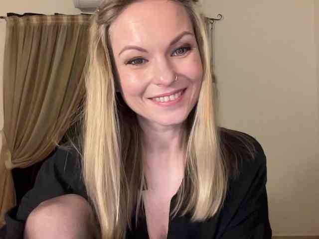 LilithNewdawn webcam