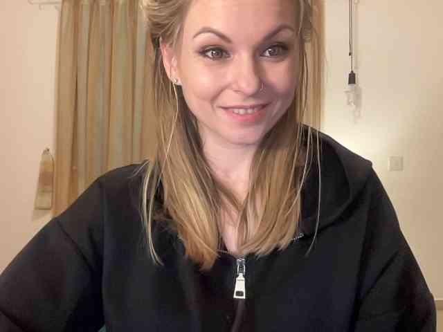 LilithNewdawn webcam