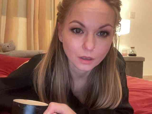 LilithNewdawn webcam