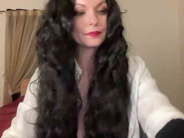 LilithNewdawn webcam