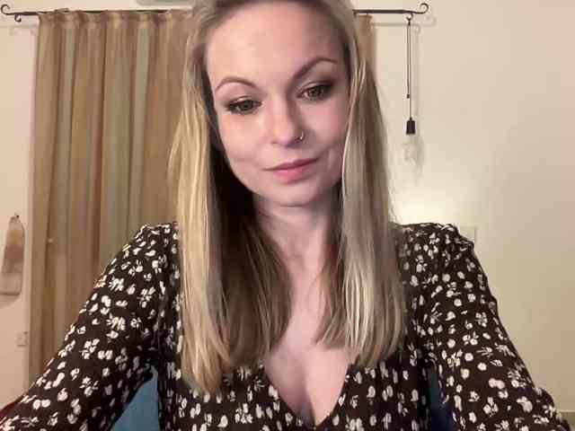 LilithNewdawn webcam