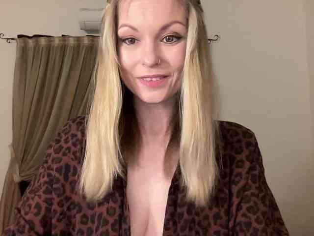 LilithNewdawn webcam