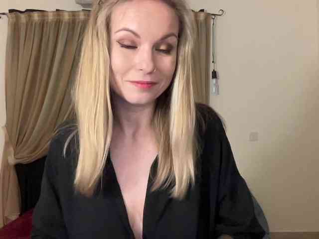 LilithNewdawn webcam