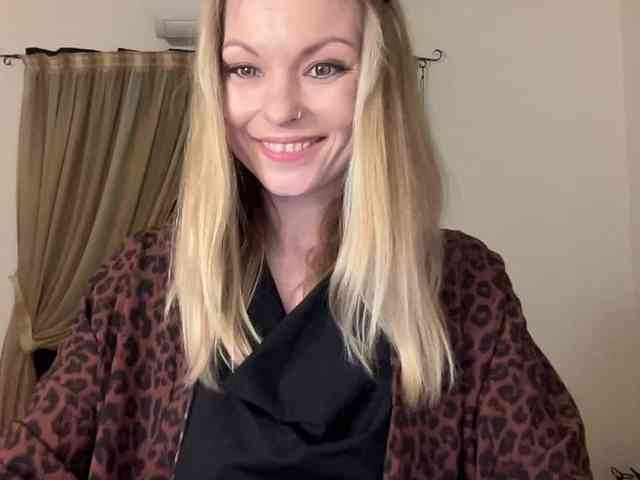 LilithNewdawn webcam