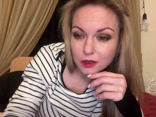 LilithNewdawn webcam