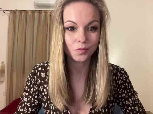 LilithNewdawn webcam