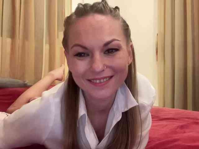 LilithNewdawn webcam