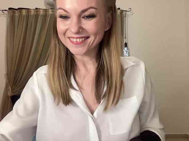 LilithNewdawn webcam