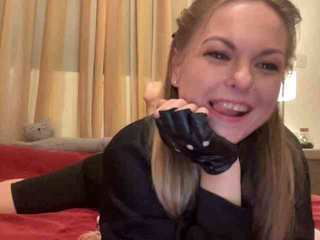 LilithNewdawn webcam