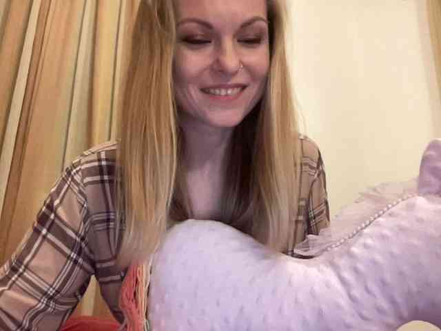 LilithNewdawn webcam