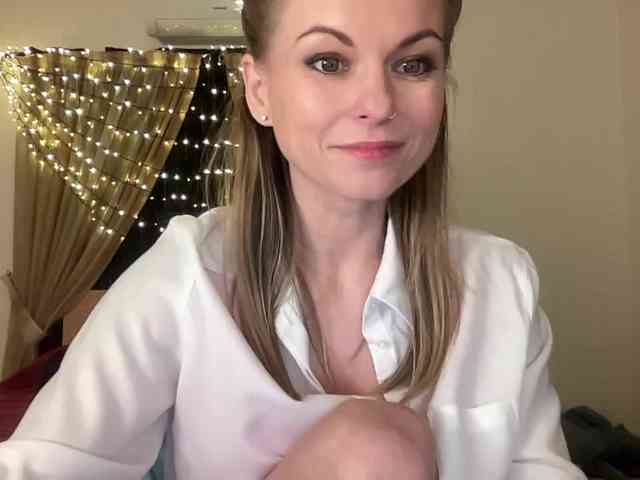 LilithNewdawn webcam