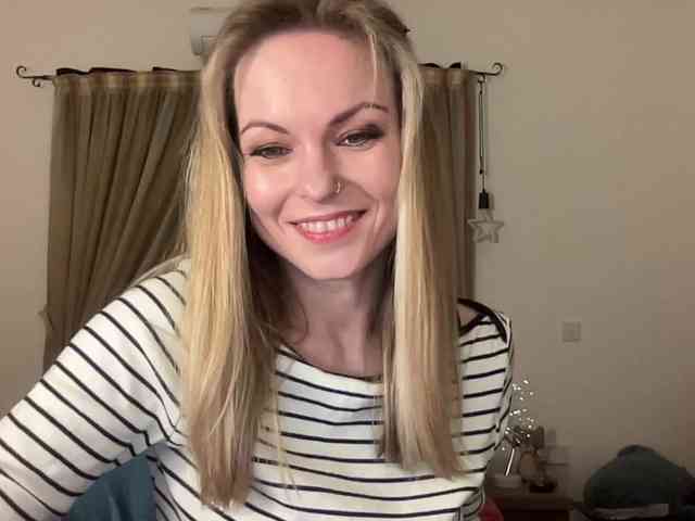 LilithNewdawn webcam