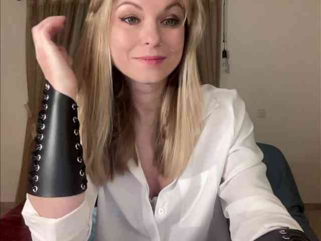 LilithNewdawn webcam