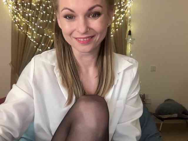 LilithNewdawn webcam