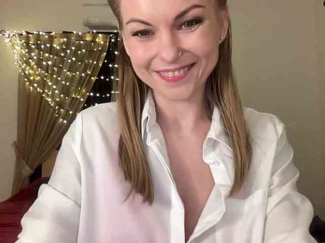 LilithNewdawn webcam