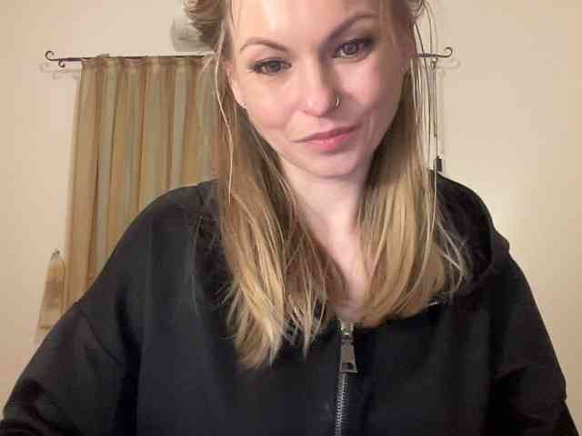 LilithNewdawn webcam