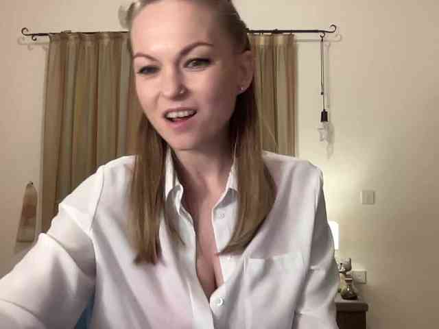 LilithNewdawn webcam