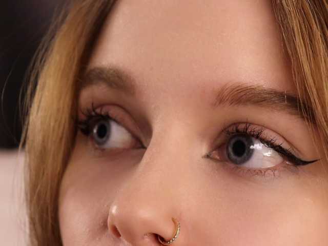 favoritesweets's BongaCams show and profile