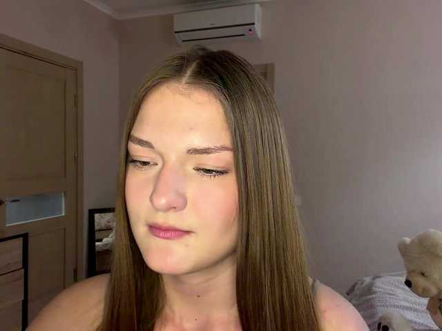 HildaSoscia's BongaCams show and profile