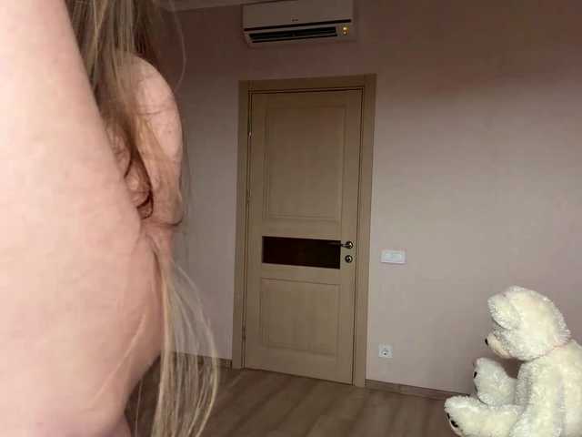 HildaSoscia's BongaCams show and profile