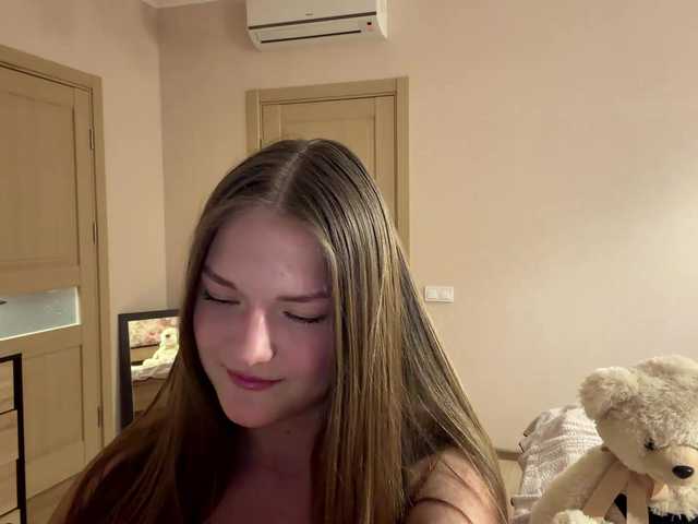 HildaSoscia's BongaCams show and profile