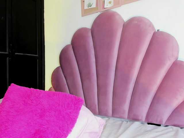 Ms-zozi's BongaCams show and profile