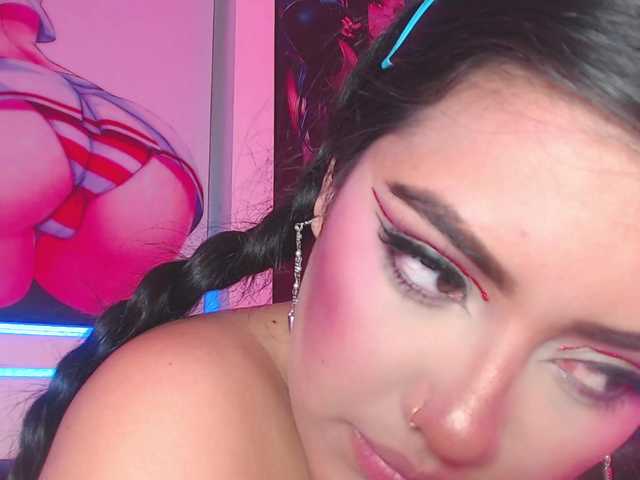 JoycePierce's BongaCams show and profile