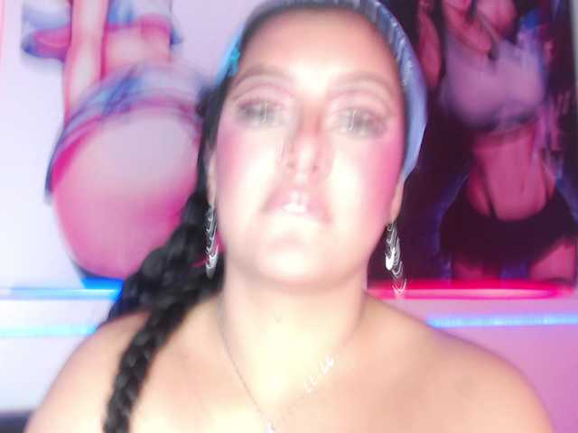 JoycePierce's BongaCams show and profile