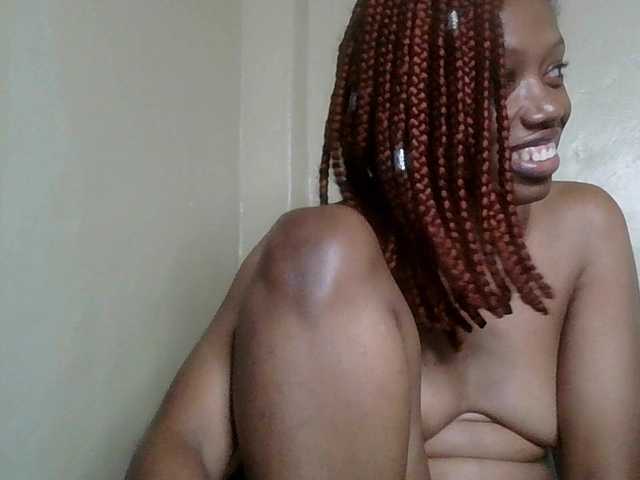 SexyBanni live cam profile