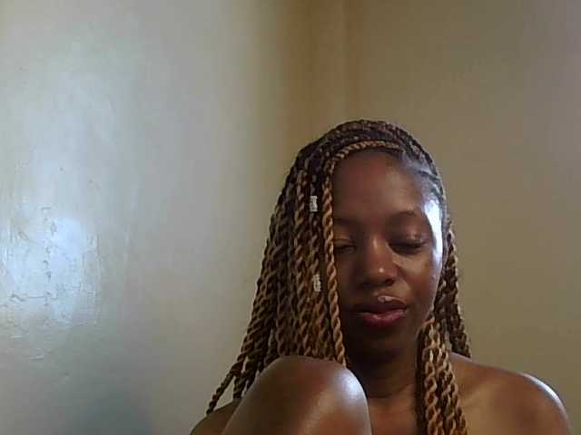 SexyBanni's BongaCams show and profile