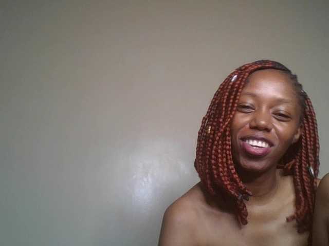 BongaCams SexyBanni is Freechat SexyBanni — Happy valentines day.can u be my valentines date