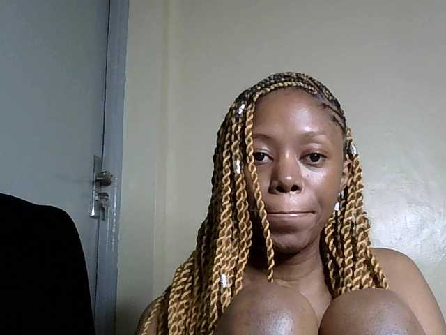 SexyBanni's BongaCams show and profile