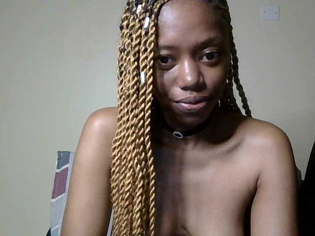 SexyBanni's BongaCams show and profile