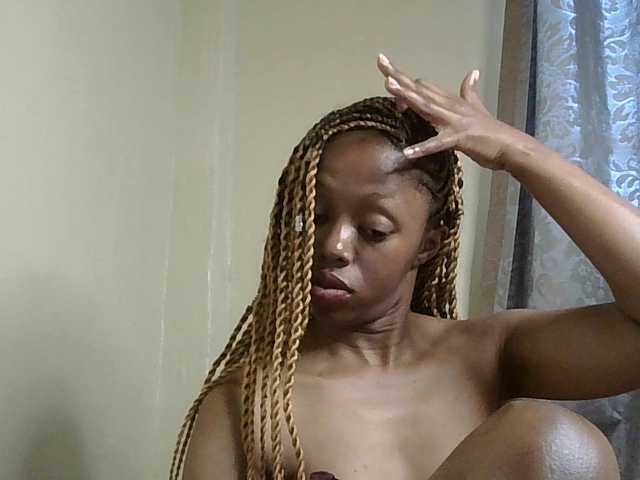 SexyBanni live cam profile