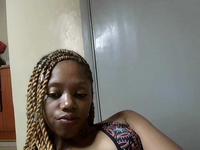 SexyBanni's BongaCams show and profile