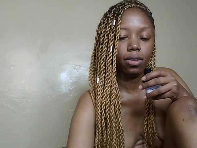 SexyBanni's BongaCams show and profile