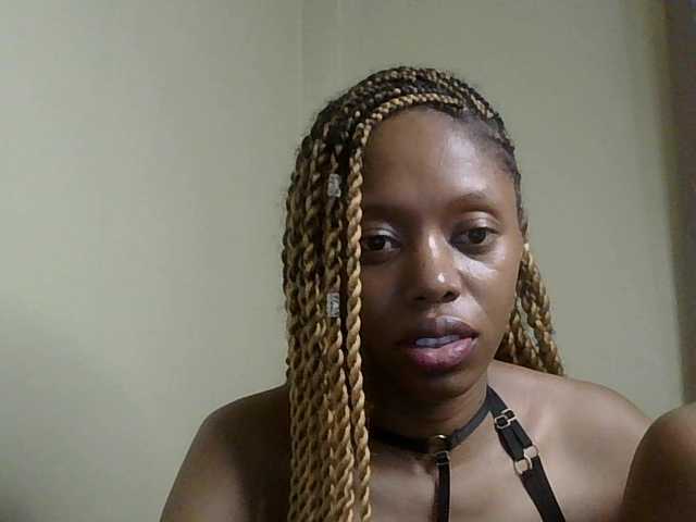 SexyBanni's BongaCams show and profile